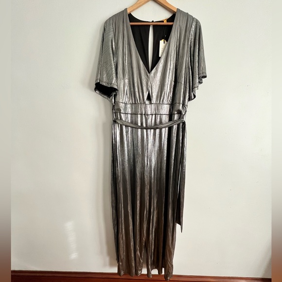 NWT R29 x Eloquii Metallic Wide leg Waist tie Jumpsuit - Picture 2 of 8
